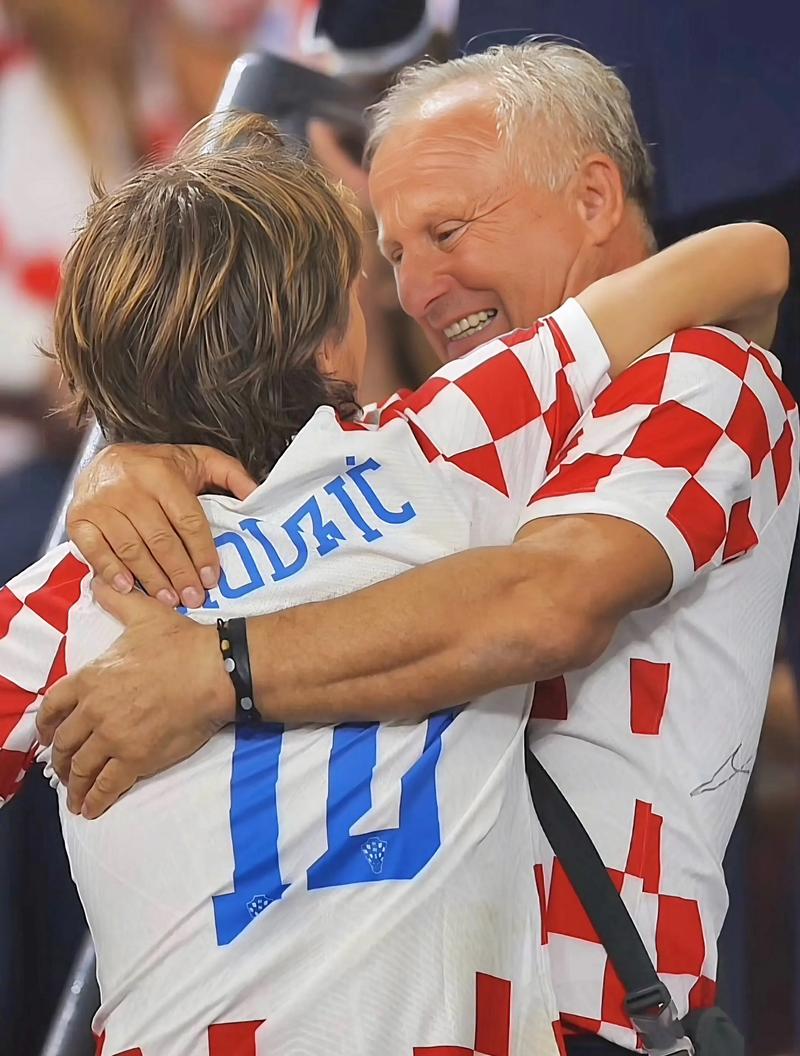 缺赛1场，狂砍255分登顶，吴梦洁让世界排坛重新定义中国主攻