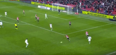 阿莱格里：我绝对没有冒犯裁判；莱奥具备成为中锋的特点