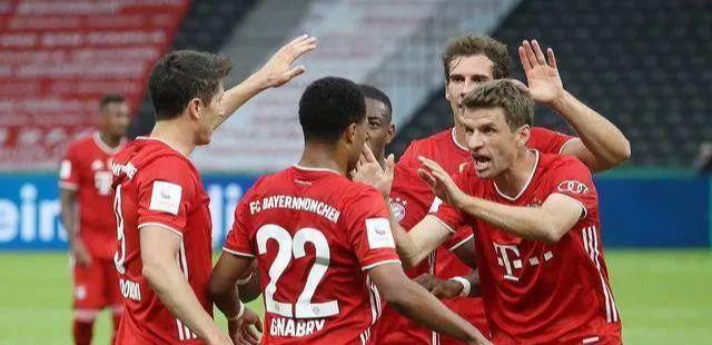 基德：只要安东尼·戴维斯穿上球衣出场，我们就有机会赢球