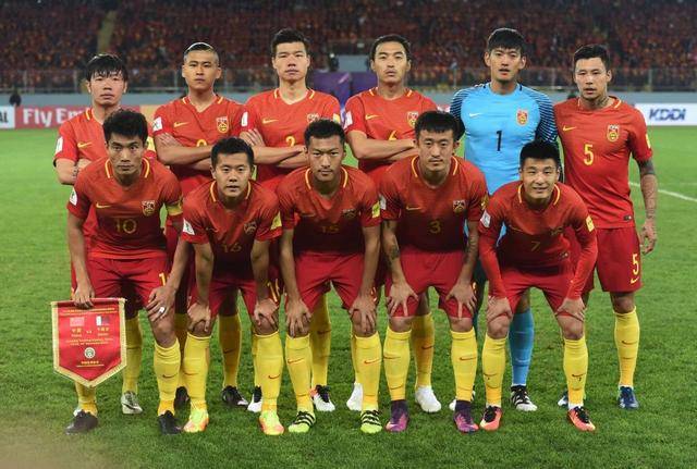 IFFHS年度最佳教练：恩里克第一，马雷斯卡、弗里克分列二三（IFFHS年度最佳教练评选：恩里克夺魁，马雷斯卡与弗里克分获亚季军）