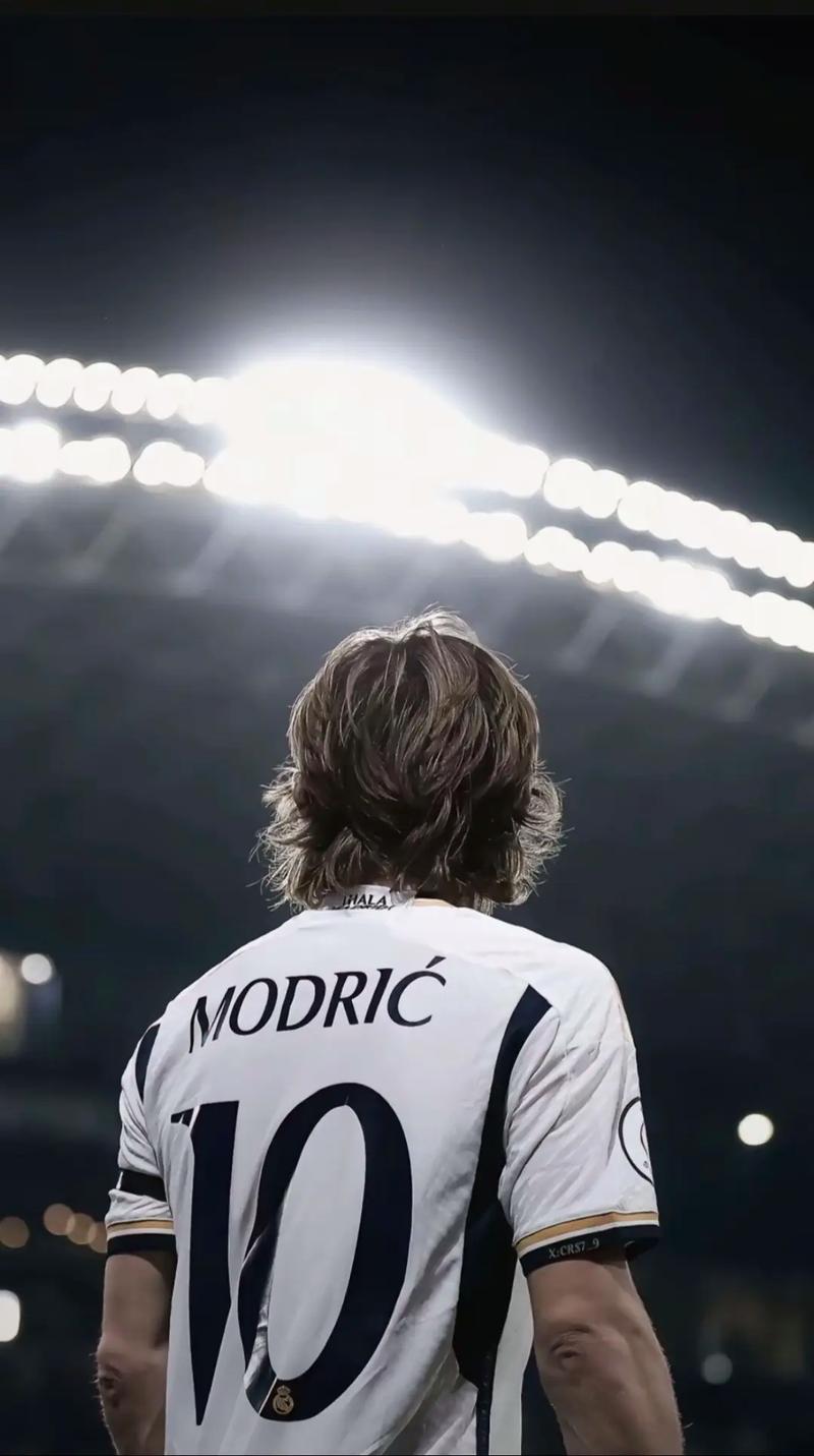 李国旭直言：国足面试了3个多小时，我认为邵佳一是现在更合适的人选