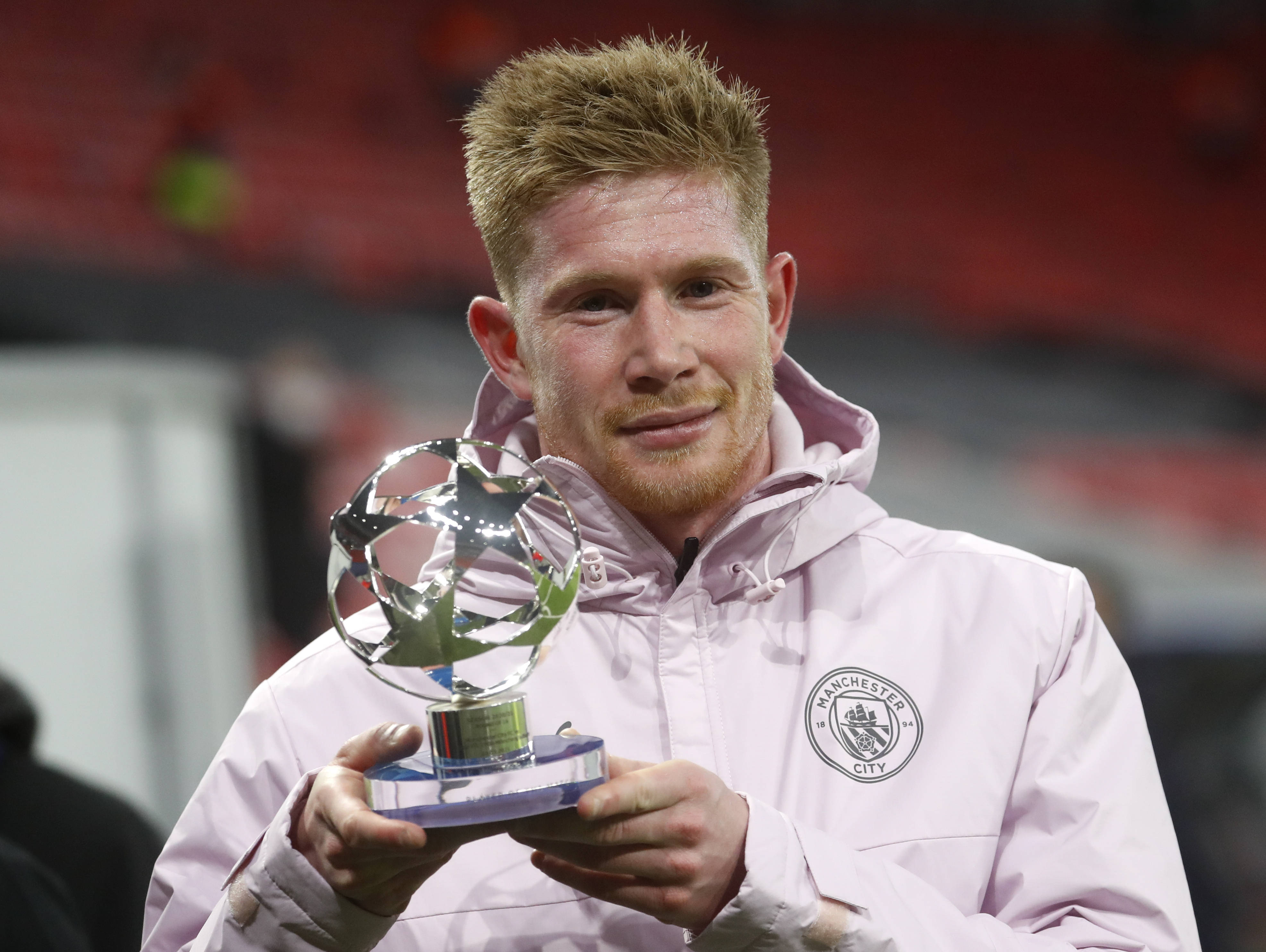 官方：恰尔汗奥卢当选国米10月队内最佳球员